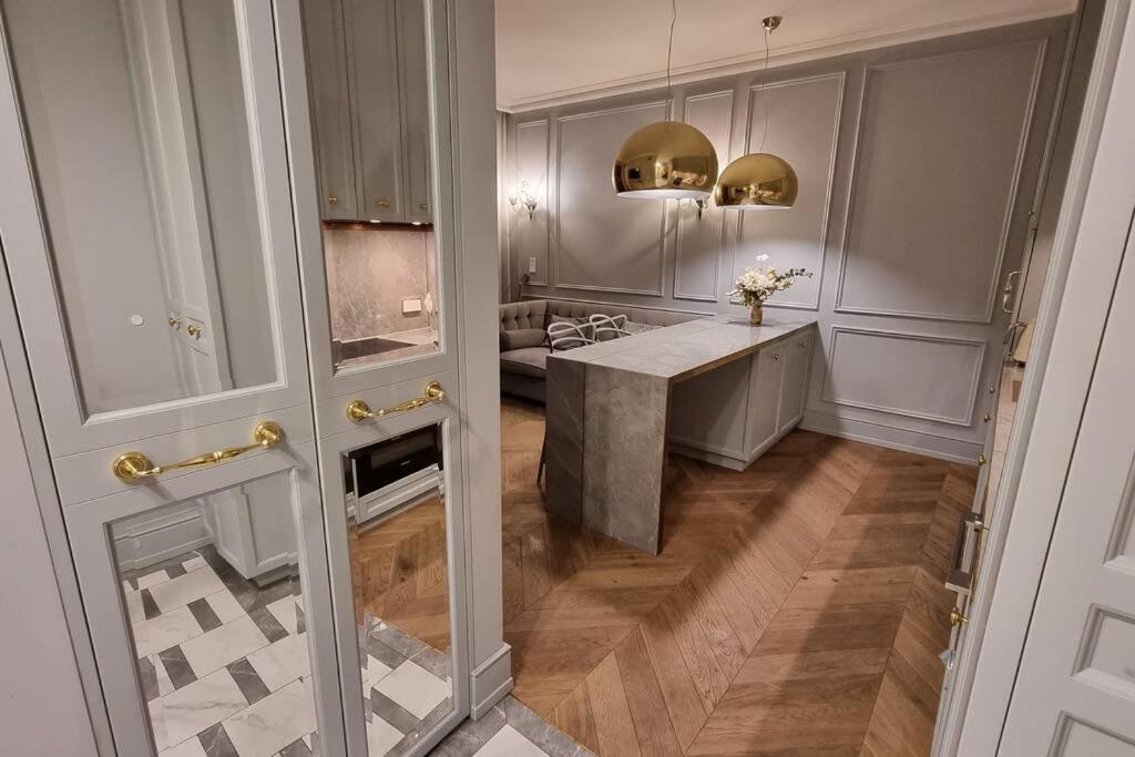 Luxury Garden Apartment Varşovia Exterior foto