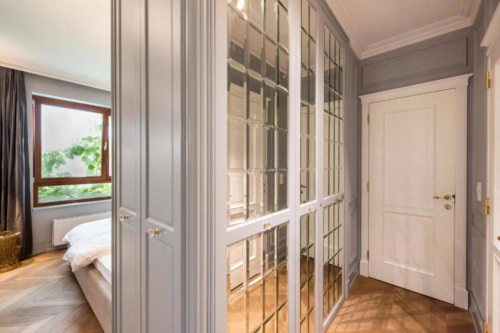 Luxury Garden Apartment Varşovia Exterior foto